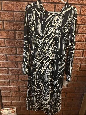 Black & Cream Swirl Midi Dress with Long Sleeves